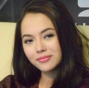 Advance happy birthday to Mrs. JULIA MONTES u are so beautiful 