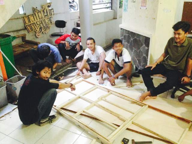 KomunitasSeniPolines tweet media