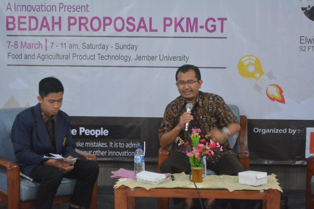 Dr. Yuli Witono, STP, MP pemateri pertama selaku Dekan FTP UJ sekaligus pernah menjadi reviewer nasional