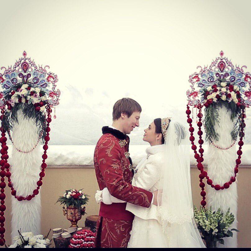 Cheese_Video's tweet image. Наши молодожены помогали согревать нас своим теплом в морозные дни #cheese_studio #чизы #свадьба2015