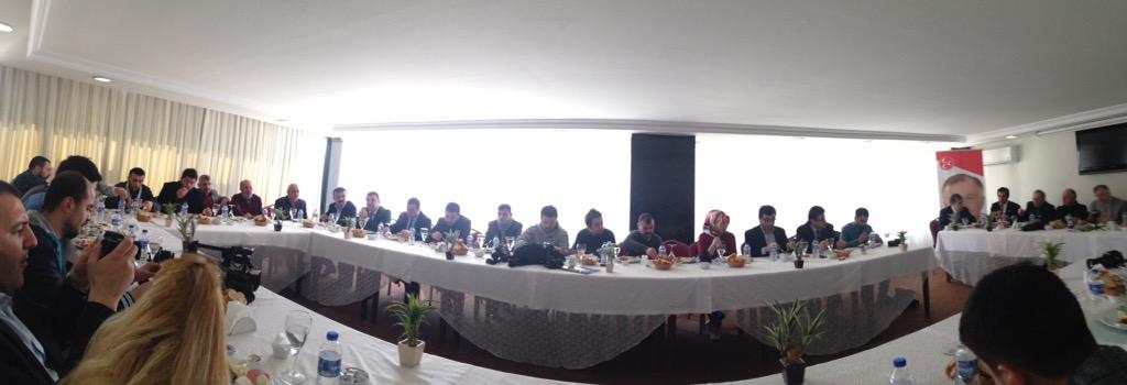 Basın ile yarın yapacağımız aday adaylığı açıklama öncesinde kahvaltıdayız...