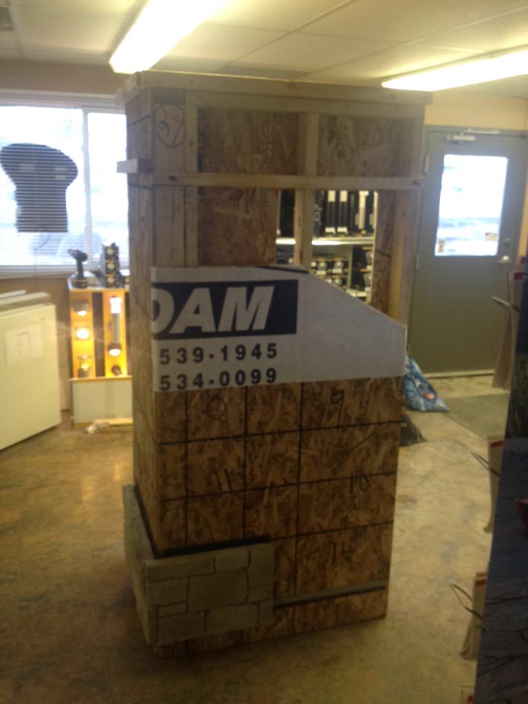stonemensvalley's tweet photo. The start to our new and exciting #beonstone tower @kelitapermacon @BlakePermacon #veneer #stone http://t.co/mIJpyH4eKa