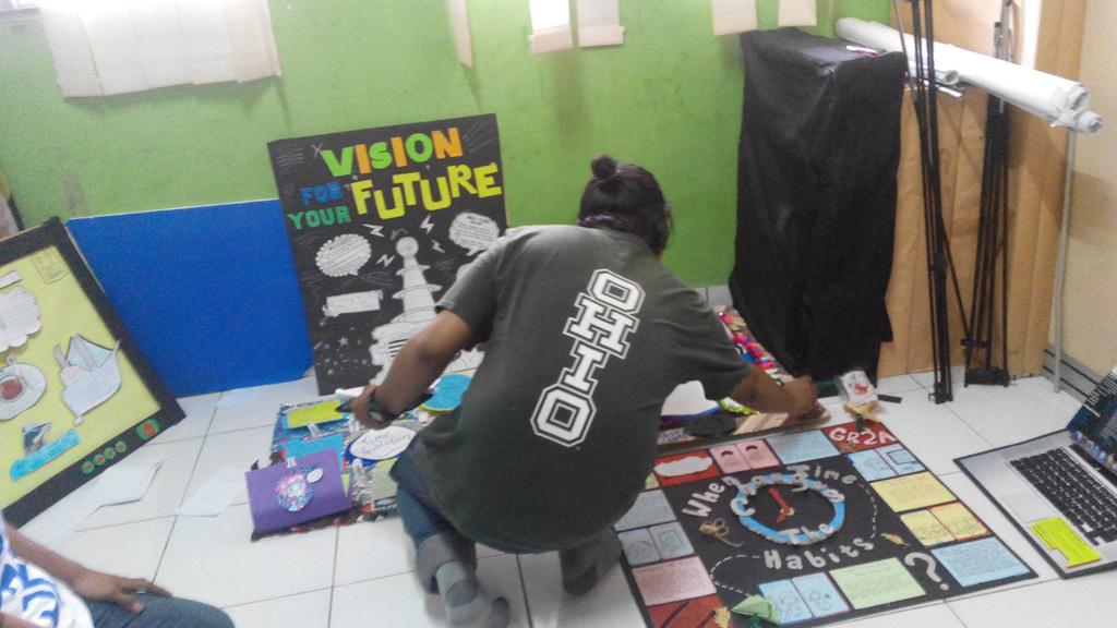 INFOCUS15's tweet photo. Suasana penjurian mading oleh komunitas @TINTA_TGP yg diwakili oleh Bang Ijun:D @HMGP_PNJ @RASTER2014 http://t.co/rUjiSXlwAv