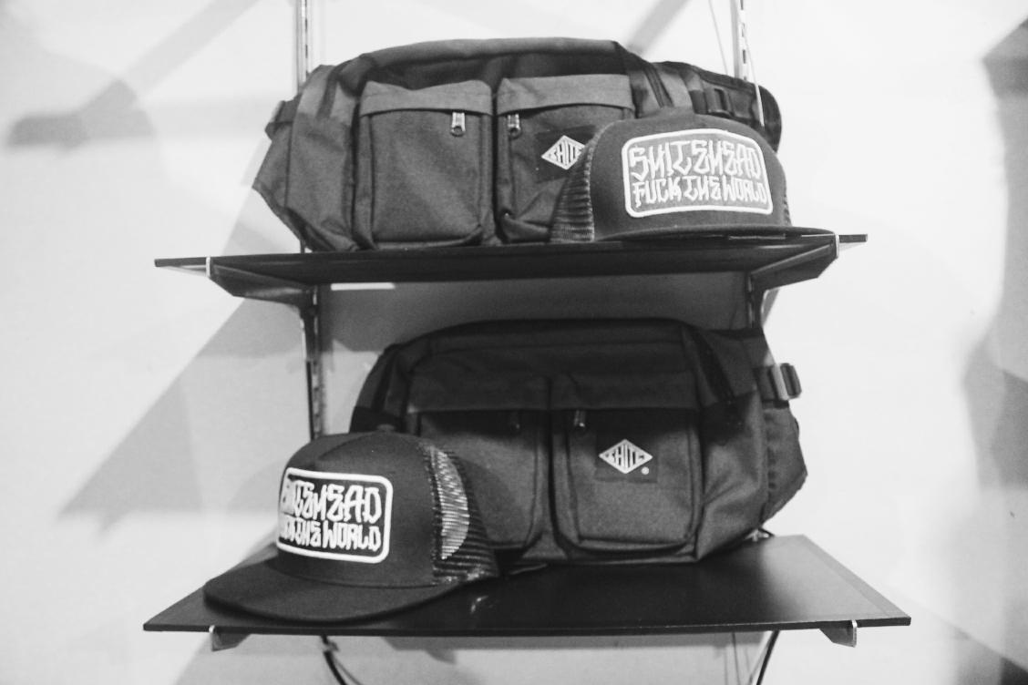 Buat yg di jember .cek new stuff di @Godspeed_cloth