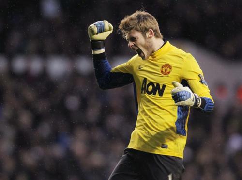 mufcupdate_id's tweet image. FAKTA GREGET

David De Gea mempunyai ritual unik sebelum bertanding, yaitu memutar lagu-lagu Metallica dengan keras.