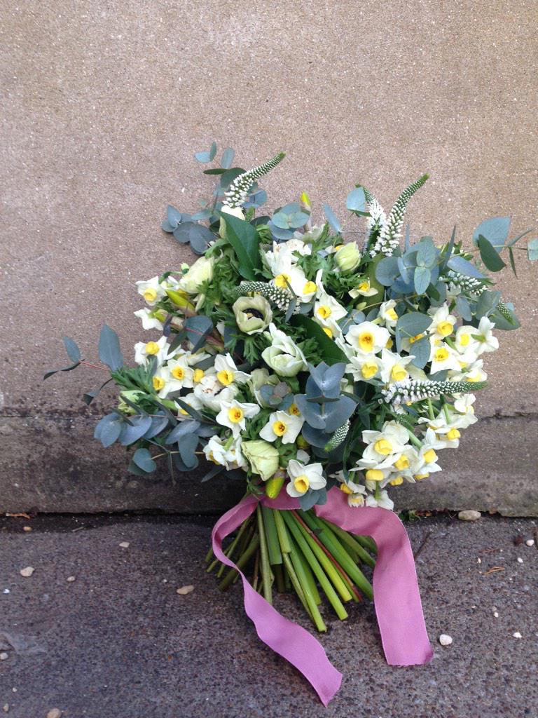 PL_floraldesign's tweet photo. Still taking Mothers Day orders!! #bristolflorist #florist #MothersDay http://t.co/ftqIayBlXk