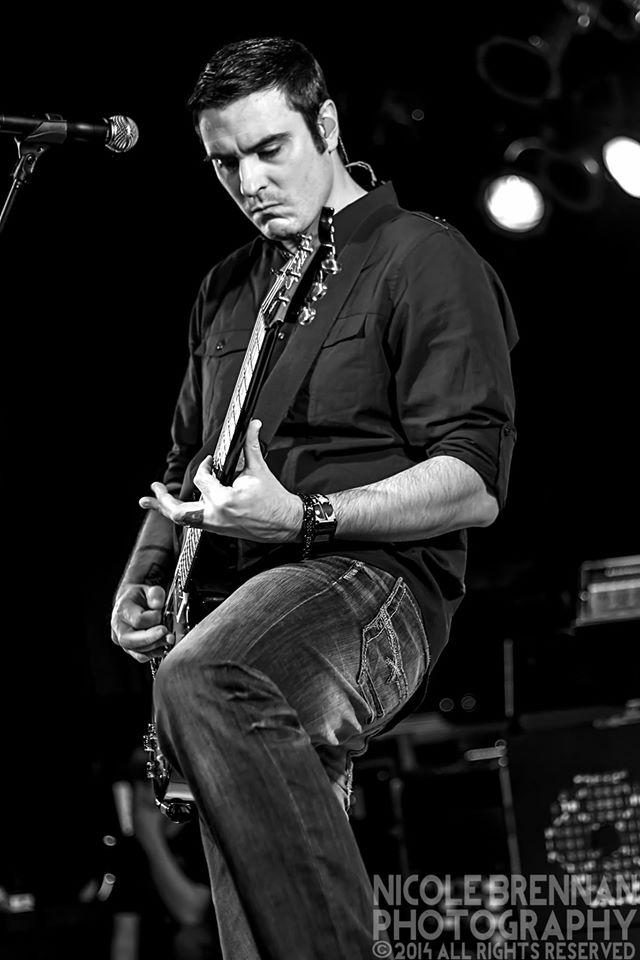 Happy birthday to our lovely frontman, Benjamin Jackson Burnley IV! Sukses terus buat breaking benjamin! 