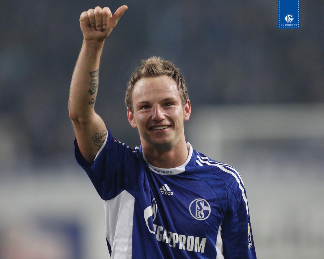 Ivan von 2007 - 2011 beim aktiv, wird heute 27 Jahre alt. Happy Birthday, Ivan! 