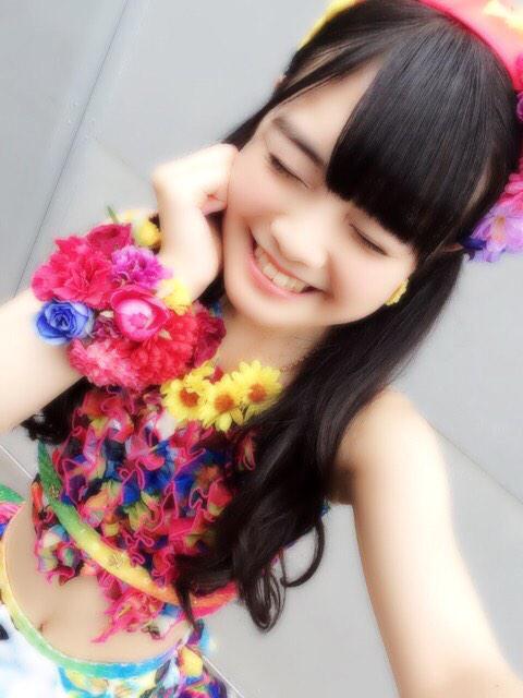 _TSA48_'s tweet photo. 私達は縁あって繋がれた仲なので、これからもその縁を大切にして行きたいなって思います！

ちなみに画像の歌詞はHKT48も公演をさせていただいたSKE48さん手をつなぎながら公演の遠くにいてもという曲の歌詞です♪ http://t.co/u3yLD3bjIB
