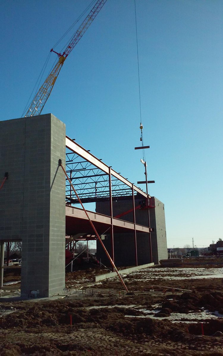 USErectors's tweet photo. Setting more iron and precast at Johnston High School http://t.co/y6E4adtBfg