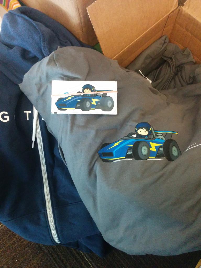 PeterKnolle's tweet image. Sneak peek at the sweet swag for Thurs @LVSFDCDUG #lightningdevweek meetup!