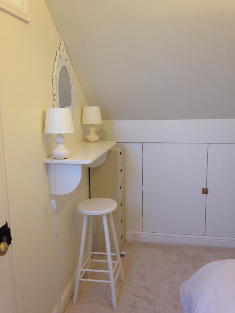 HonorHudson's tweet photo. New boudoir ✨ http://t.co/mPH4QzLWnO