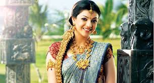 OfficialKajal's tweet photo. 2014 Dussehra :) http://t.co/Qk5eAMURT5