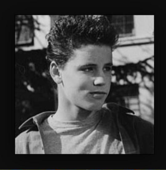 batgirls4real's tweet image. Take a moment to remember this beautiful man. 5 years without your smile is like an eternity #CoreyHaim #REMEMBER222