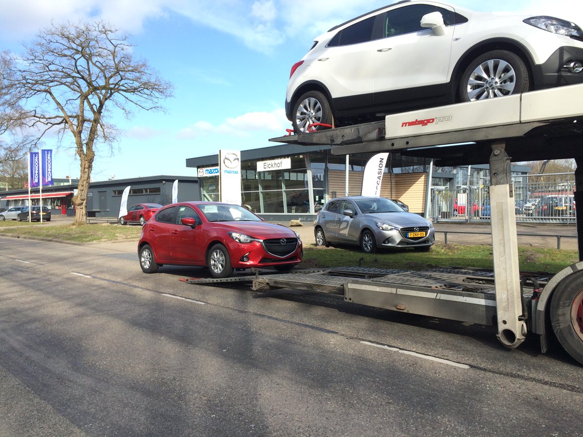 Diverse Mazda 2 afgeleverd bij Autohuis Eickhof. Ook proefrijden? bel 055-5212808 goo.gl/MhVqSk #mazda