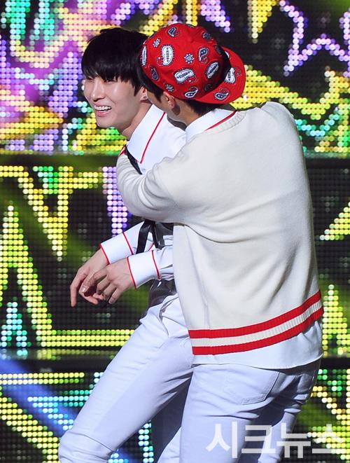 B_vRe73UgAAr5fz.jpg:large