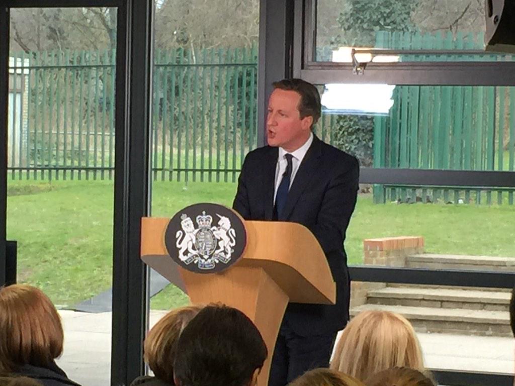 MPSHounslow's tweet image. The Green School girls hosting #PrimeMinister @davidcameron_ar yesterday @GreenSchoolTW7