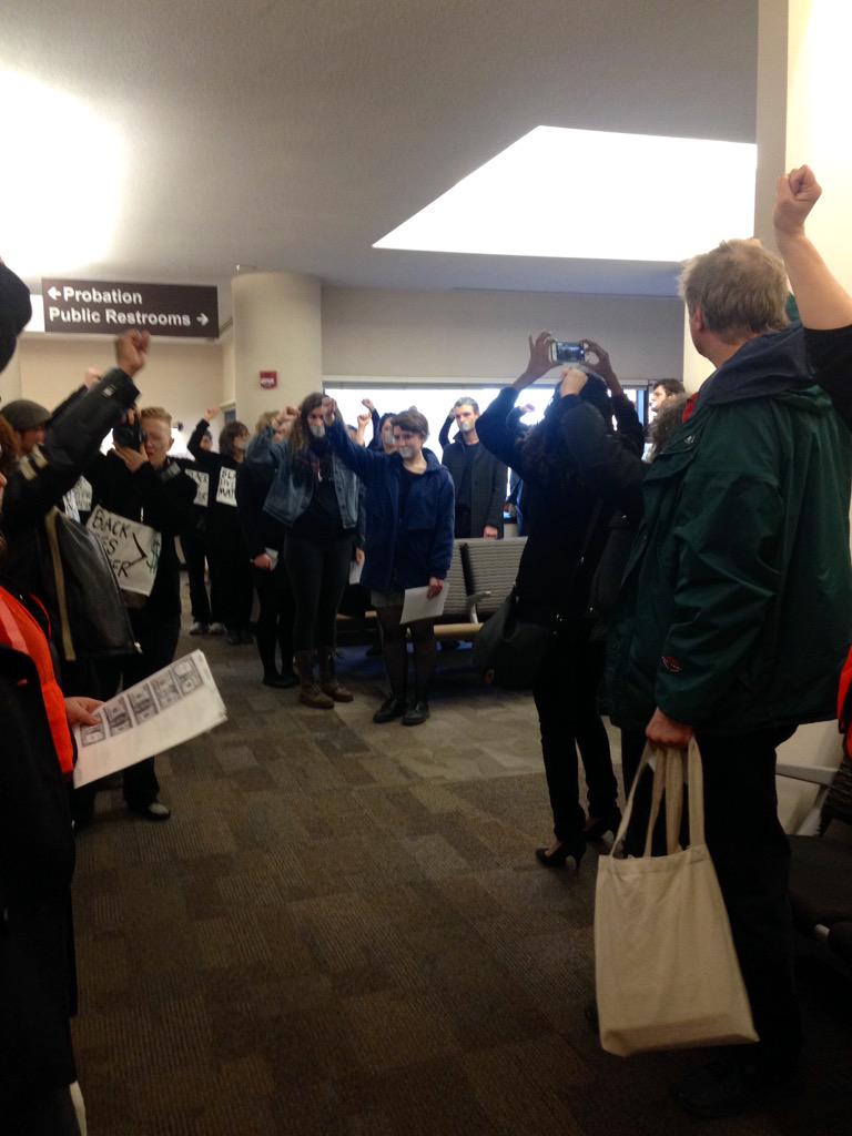mahyarsorour's tweet photo. Solidarity for #MOA11 outside of the courtroom #chargemetoo #dropthecharges http://t.co/teE487Rivg