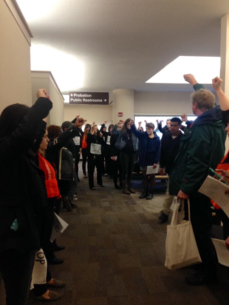 mahyarsorour's tweet photo. Solidarity for #MOA11 outside of the courtroom #chargemetoo #dropthecharges http://t.co/teE487Rivg