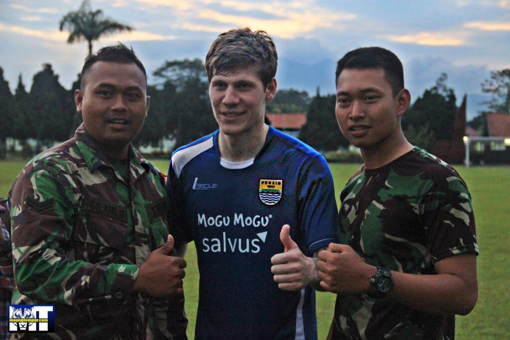 With Indonesian Military #blues #Vikings #Bobotoh #Persib #Bandung