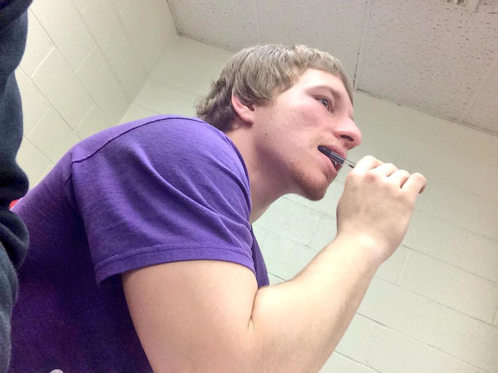 shanekelley66's tweet photo. @mikefriedman23 "sorry I can't talk right now, I have to practice for @colechKID tonight." #heSpits http://t.co/Vf3mZn1nDE