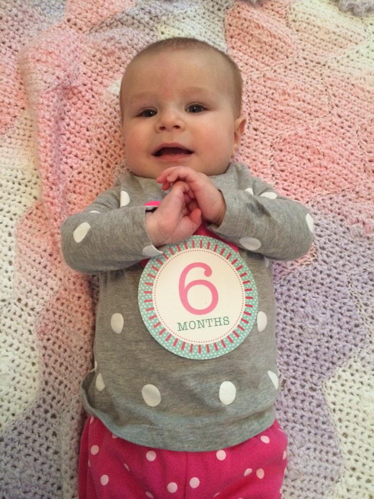 Hofblakester's tweet photo. 6 months old today! #halfayear #timeflies #sweetsweet @Tblake52 http://t.co/HfRAe907oV