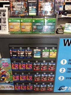 GAMEPaisley's tweet image. Ori and the Blind Forest and Hotline Miami 2 out tomorrow why not pick up the 1st Hotline Miami too #digitalgoodness