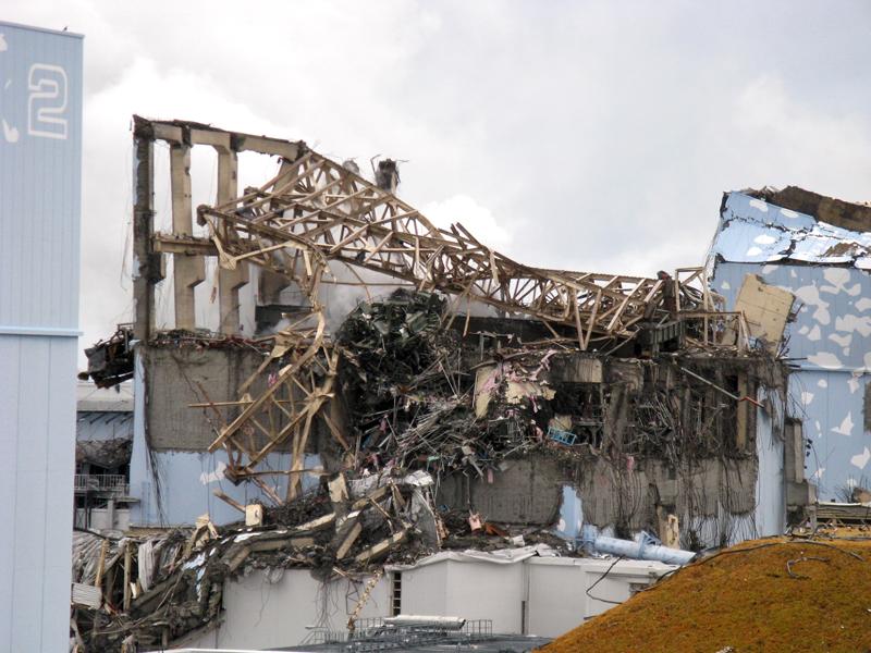 enerjd's tweet photo. Fukushima : la catastrophe ne fait que commencer http://t.co/eeNYFrZVMN http://t.co/gvlGbIGSTz