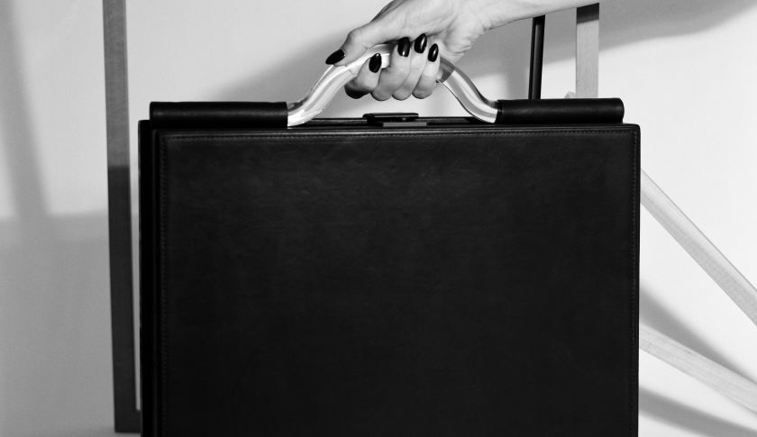 FortuneMagazine's tweet photo. Faike: The accessories brand that's courting Hillary, not Beyoncé http://t.co/JFikfEwHDV http://t.co/dzH97CxQHU