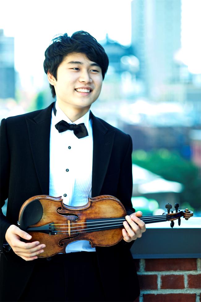 TheKoreaHerald's tweet photo. Yang In-mo wins Premio Paganini violin competition
http://t.co/sU754yXmzo #Arts #YangInmo http://t.co/IBbBzZkqda