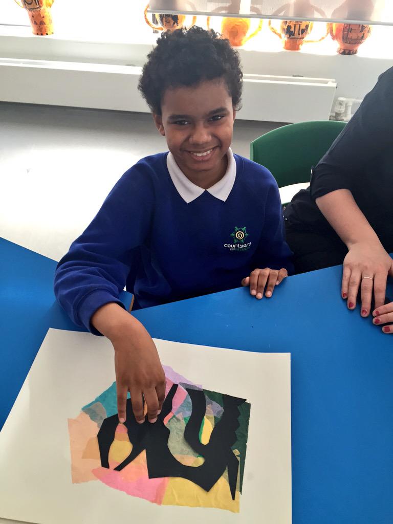 OATBridge1's tweet photo. 🍍 class created some super Notan designs to depict negative &amp; positive...gorge!! #TBAP #artists #achieve @TBAPCraft 😁 http://t.co/93fM9G6bji