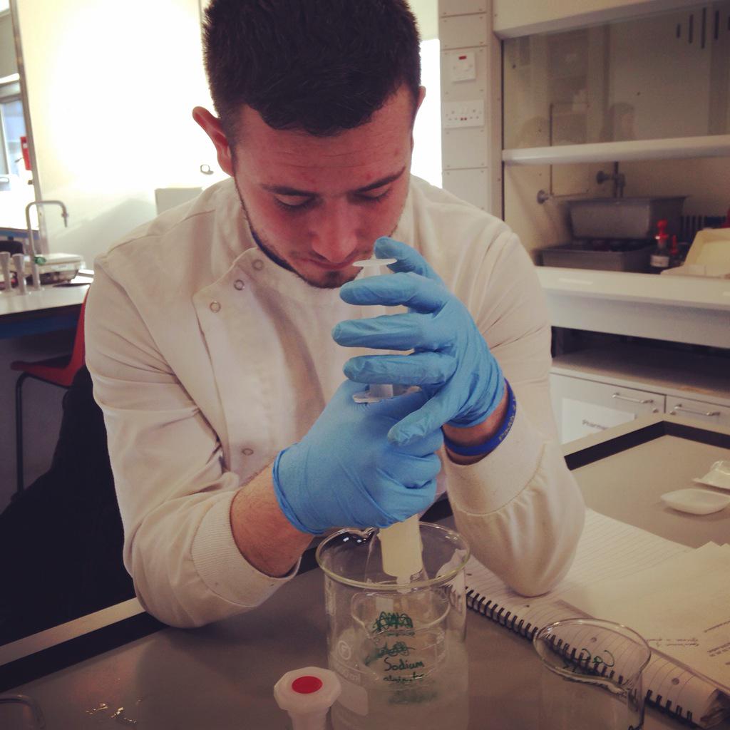 cargilleran's tweet image. Yeast immobilisation, biotechnology in action #dkitscience #thinkdkit #bioscience