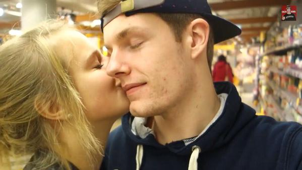 everydee's tweet image. kusje