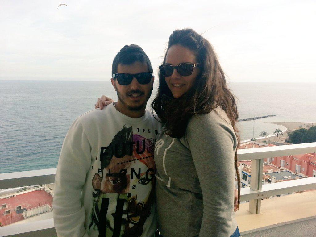 JanetJimenez92's tweet photo. Me ha encantado pasar ls noches y las tardes en casa de @FauVillar y @MisterPolo91 escuchando el mar @NanoLittleBwoy http://t.co/YtsJhxy18z