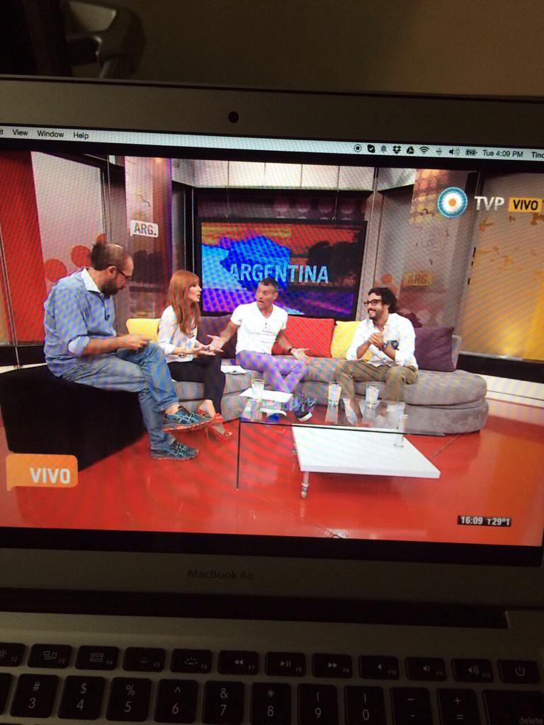 Edulopezortiz's tweet photo. @edulopezortiz con @sincropool en #vivoenARG. http://t.co/yRqZkMs7ZJ