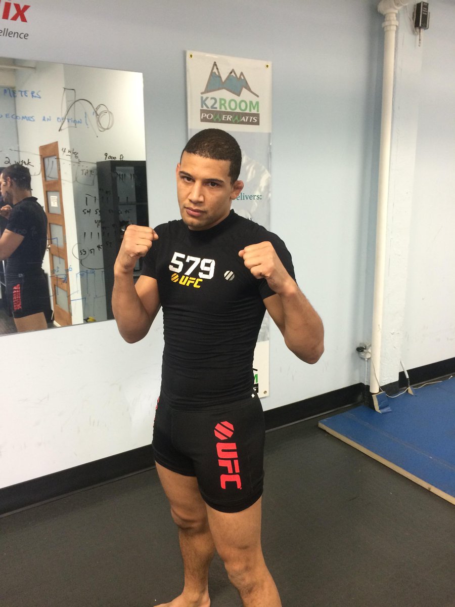 K2ROOMtraining's tweet photo. #KajanJohnsonK2ROOMtraining http://t.co/0J7eDXpOY6