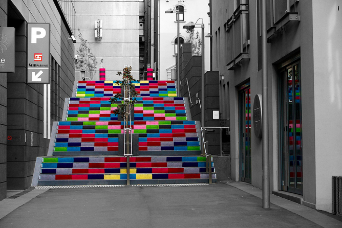 dellabellezza_'s tweet photo. Knit graffiti by #MagdaSayeng #dellabellezza http://t.co/Rd5bOirdon