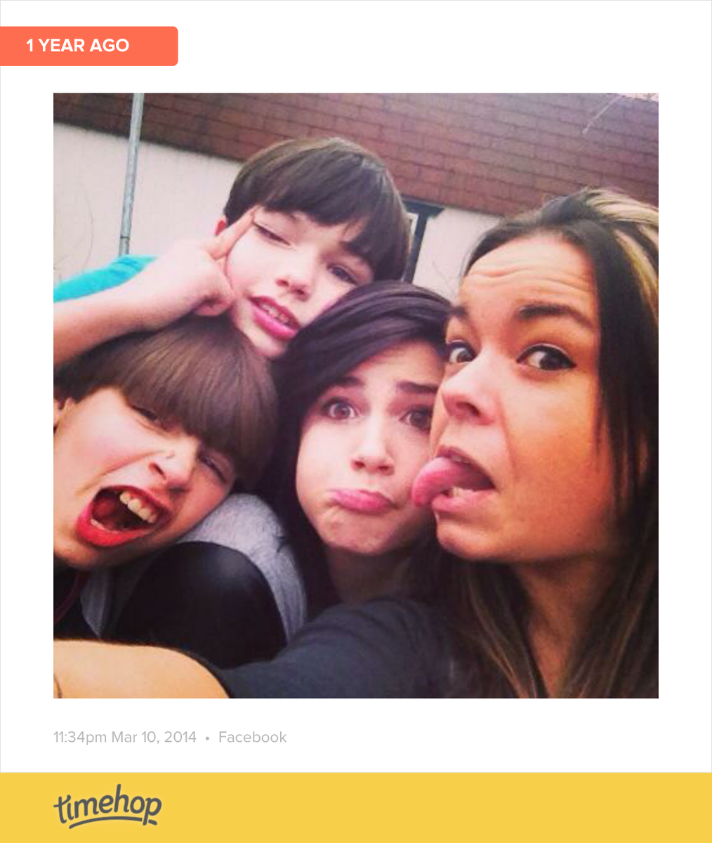 serenaann75's tweet photo. My whole ❤️ http://t.co/K4ai4WdpWT http://t.co/CxOvPBiFQs