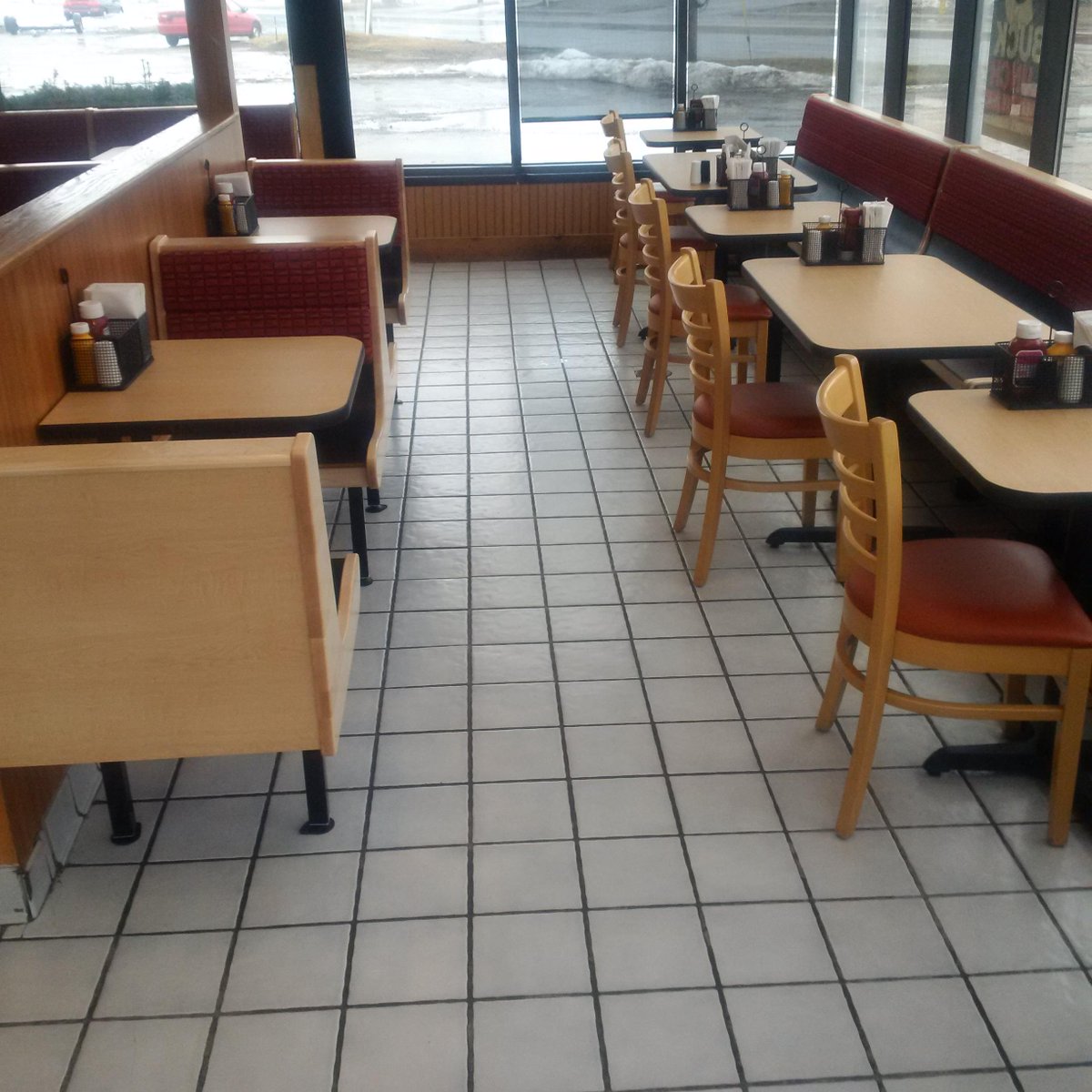FortvilleDQ's tweet photo. Come see our new interior!!! http://t.co/RAjMTRLzt8