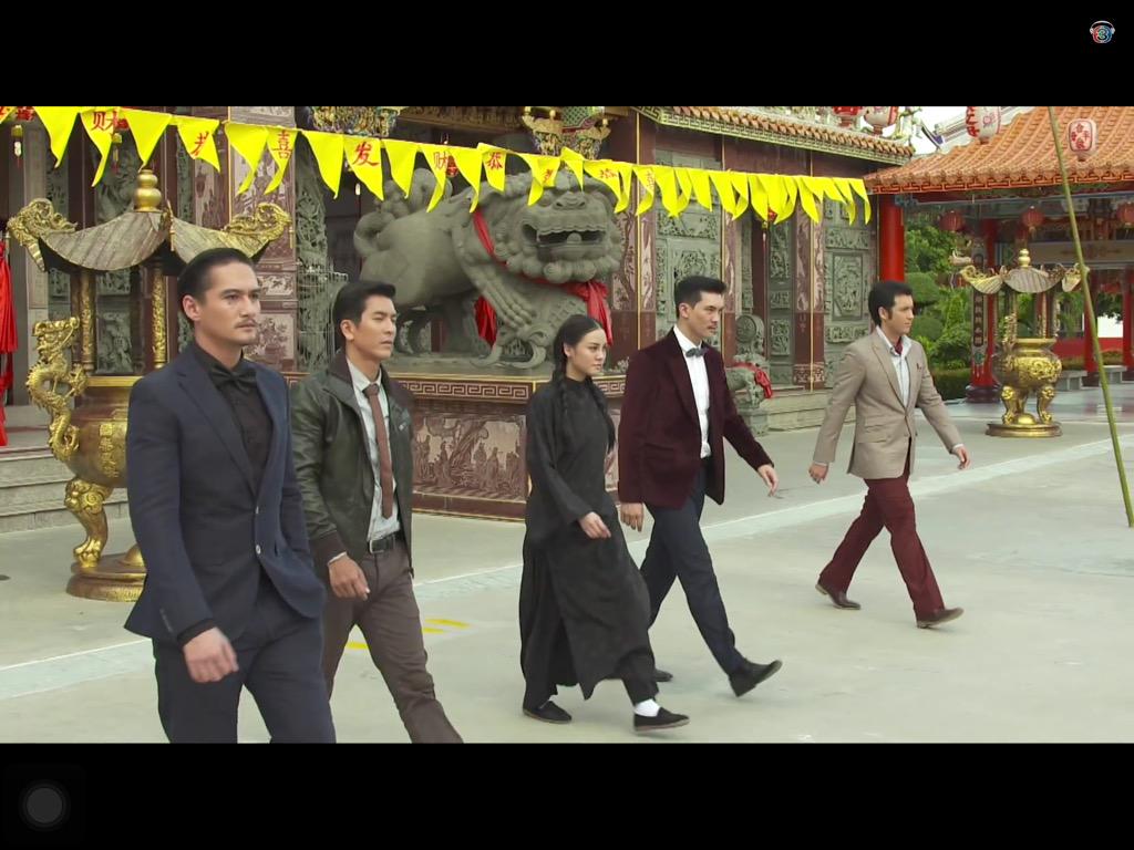 ภรพ ทรงกลด ธาม คณิน หงส์ ณ #เลือดมังกร #luadmungkorn <a href="/Parop_MFLMG/">ภรพ</a> <a href="/Tham_MFLMG/">ธาม ธราธร</a> <a href="/Kanin_MFLMG/">คณิน ลีลาวิโรจน์วงศ์</a> @lalitt_mflmg