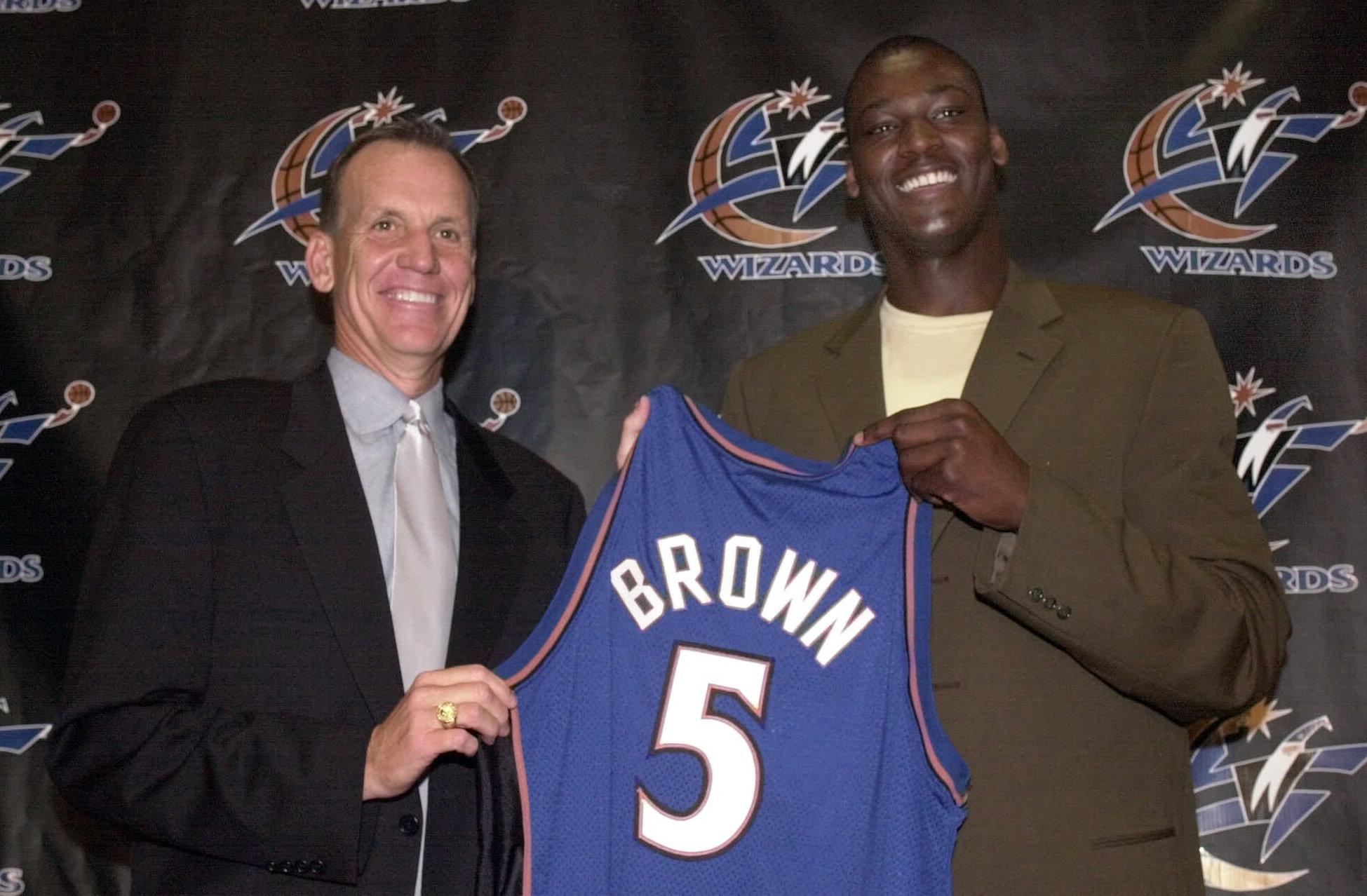 A famosa primeira escolha do Draft 2001 está de aniversário hoje.

Happy birthday, Kwame Brown! 