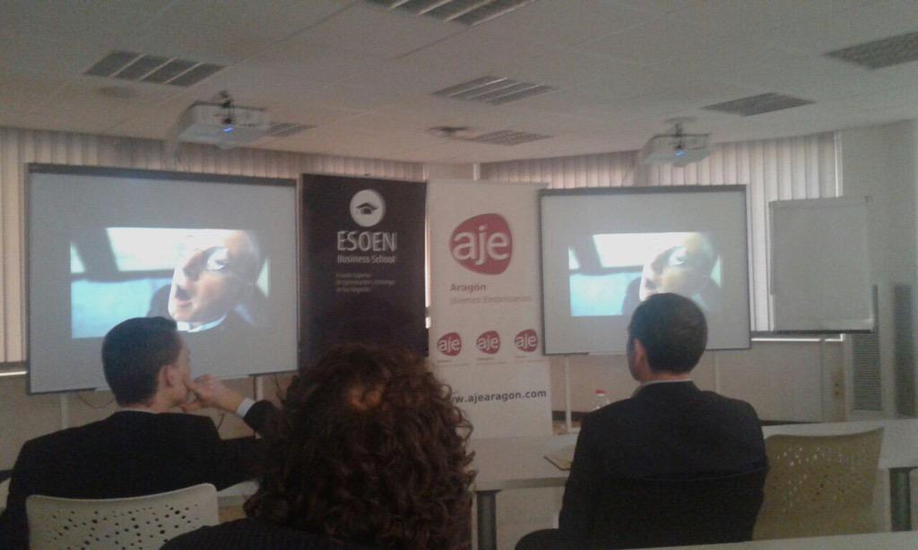 EsoenBs's tweet photo. MétodoCaso Siglo XXI en el cine encontramos enseñanzas rápidas de integrar #NetworkingAJE @ajearagon @Miljaus_Media http://t.co/Npf1wxcxXD