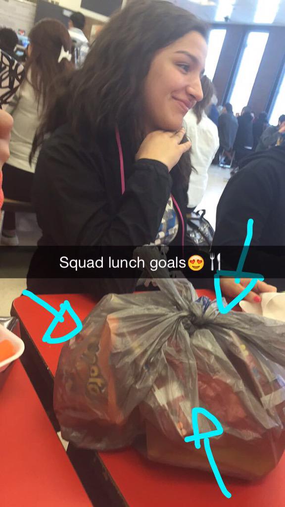 YesiSkittles's tweet photo. #LunchSquadGoals #SquadGoals http://t.co/84jPFyhJQo