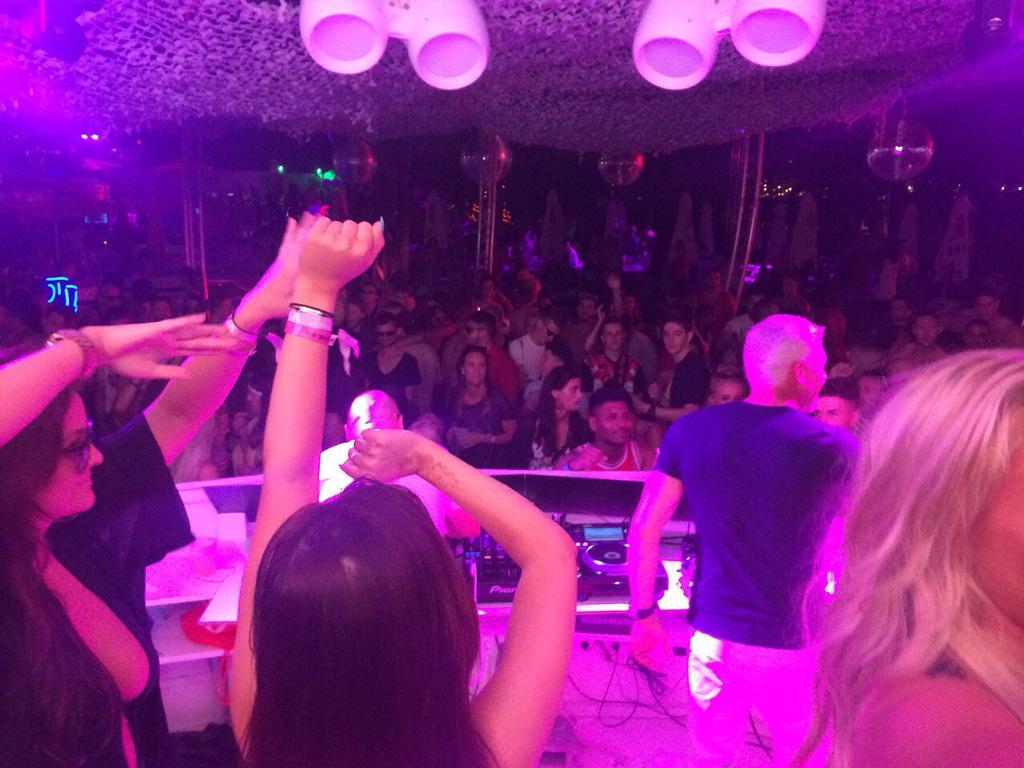 iamSkiva's tweet image. Book your @OceanBeachIbiza experience through me or @tmtibiza ! No extra fees &amp;amp; I'll throw in some free champagne!