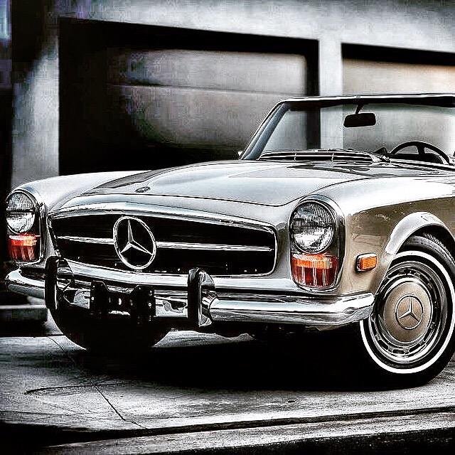 HaninSh's tweet photo. On a scale of 1 to 10, how gorgeous is this #Pagoda @MercedesBenz?! 😍

Cc: @MercedesBenzME #Vintage #Cars #MBFanatic http://t.co/0GvtMtXbZK
