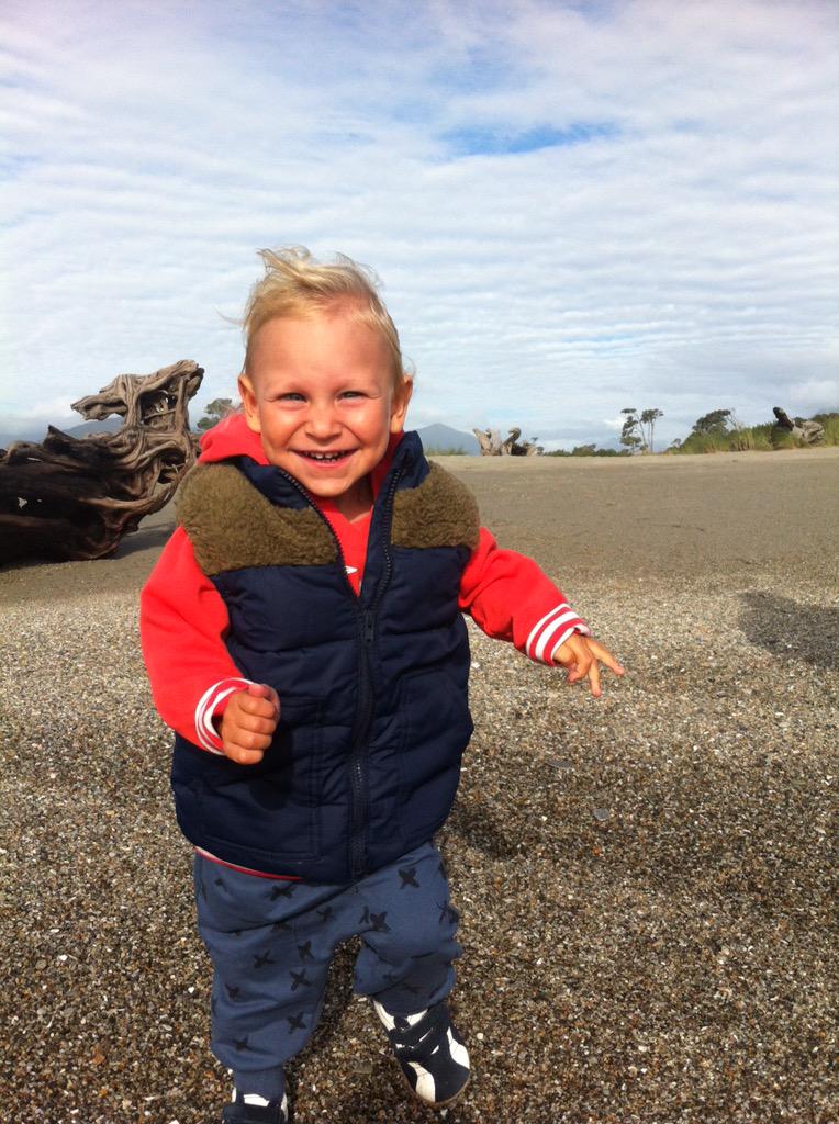 BreakfastSam's tweet photo. Help kids with heart conditions! Text 'heart' to 2427! Doing it for kids like Beau Charlie http://t.co/392VY3GZvT