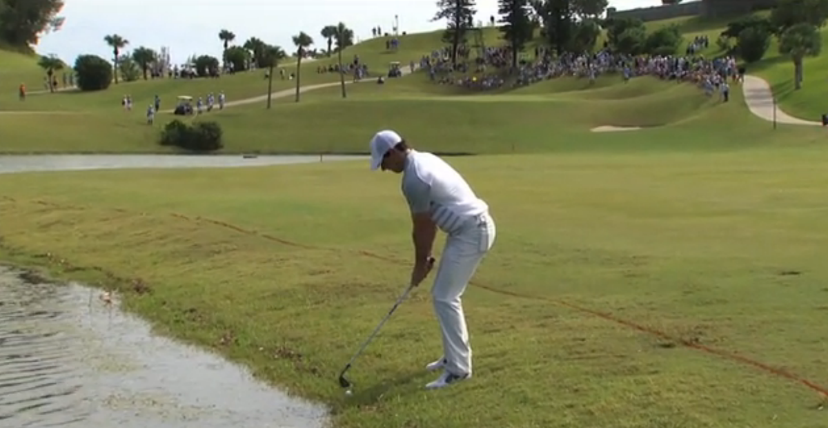A classic past <a href="/PGAGrandSlam/">PGA Grand Slam</a> moment from Bermuda. Watch: go.pga.com/1Aepatj #PGAGrandSlam
