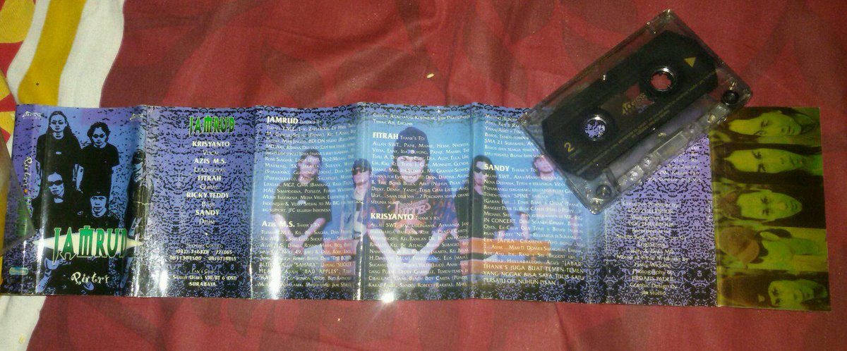 Pas album ini keluar (1997) saya masih kelas 1 Smp dan saya masih menyimpanya dengan baik. <a href="/JamrudBand/">JAMRUD BAND</a>