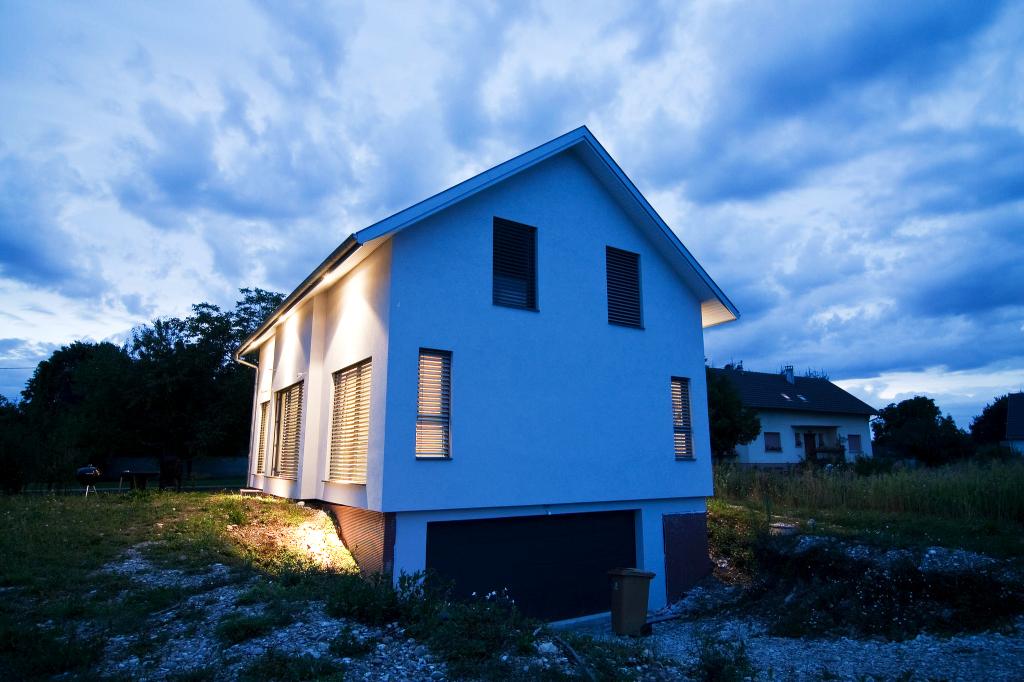 DarrylBertie's tweet photo. #InternetofAnything: An Open-Source #SmartHome You Control http://t.co/goFHt249cd via @WIRED http://t.co/Fk6gABIXb0