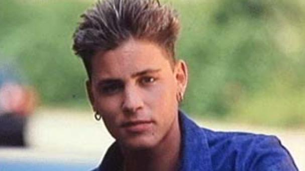 lvmuscfrevr's tweet image. He was a heart throb he could of been #mcm miss this guy #REMEMBER222 ❤️🌹🙏 @Corey_Feldman